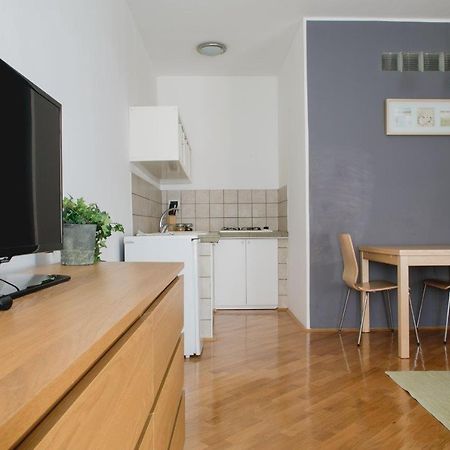 Apartments Artemus Music Pirano Esterno foto