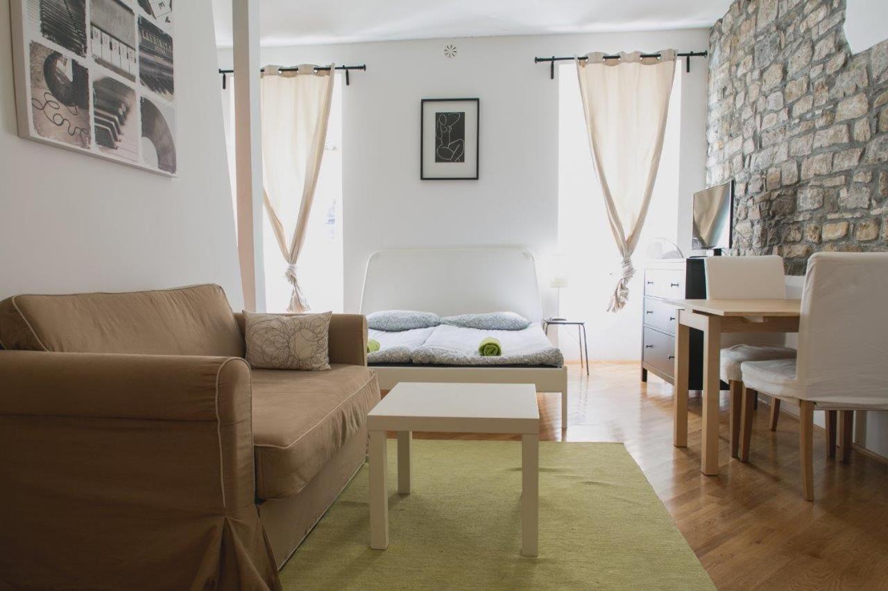 Apartments Artemus Music Pirano Esterno foto